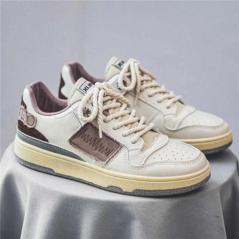 

Белая легкая мужская обувь, осень 2024, новая мужская повседневная обувь, модные удобные дышащие мужские кроссовки, уличная износостойкая обувь