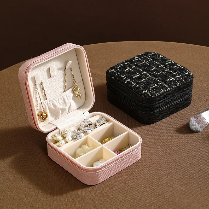 

Jewelry Box Portable Storage Box Small Fragrance Mini Jewelry Dust Box PU leather anti-oxidation travel jewelry bag