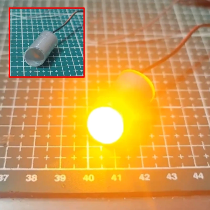 

2pcs Turn Signals Searchlights LED Headlights Tail Flame Lights Tank Firing Flashlights for 1/10 RC Crawler Car Traxxas Parts