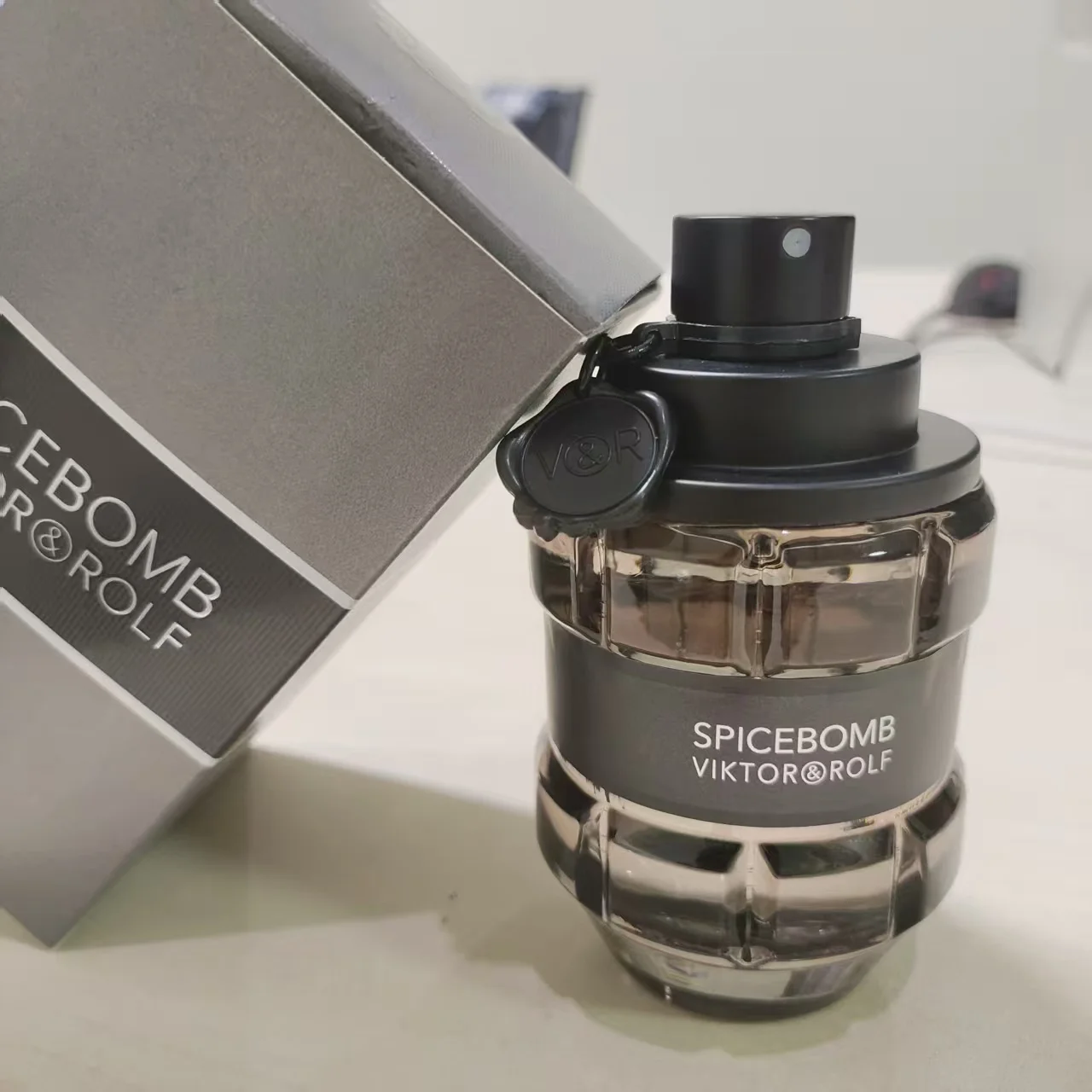 Iktor&Rolf - Spicebob eau de toilette - Bois et épicé - Colonie pour hommes - Avec des aromes d'agrumes et de tabac