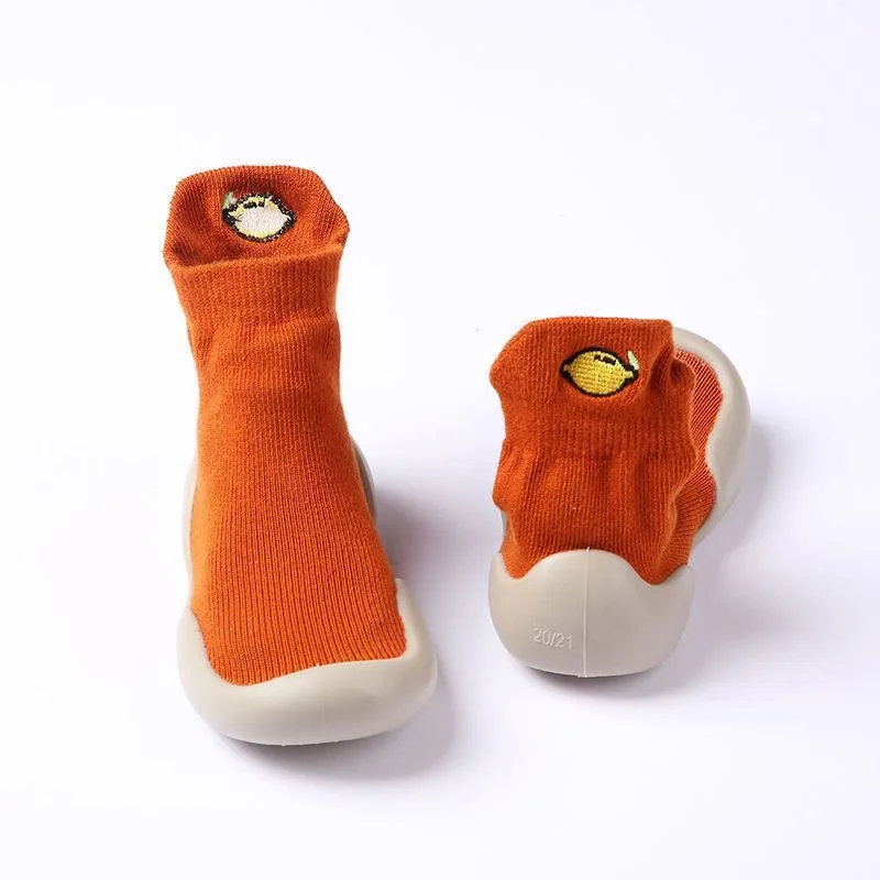 Meias antiderrapantes para bebê, fundo macio e fresco, meias anti-queda, sapatos para recém-nascidos, estações de primavera e outono