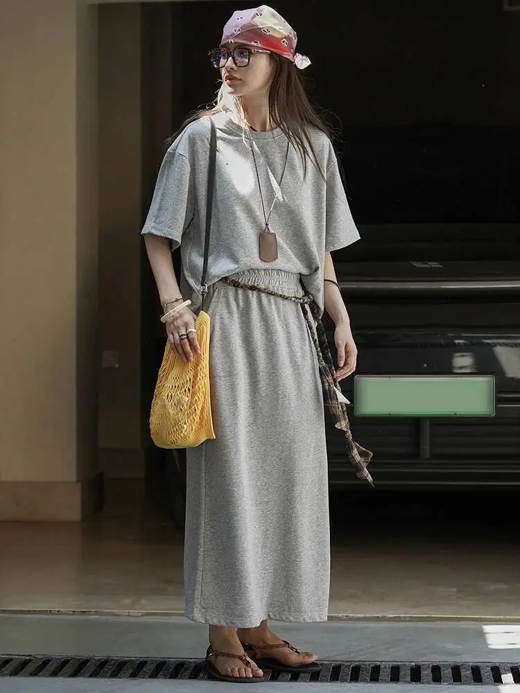 HUISONG gris T-shirt demi-corps jupe deux pièces costume nouveau col rond manches courtes femmes mode marée printemps été 2025 6wp25n