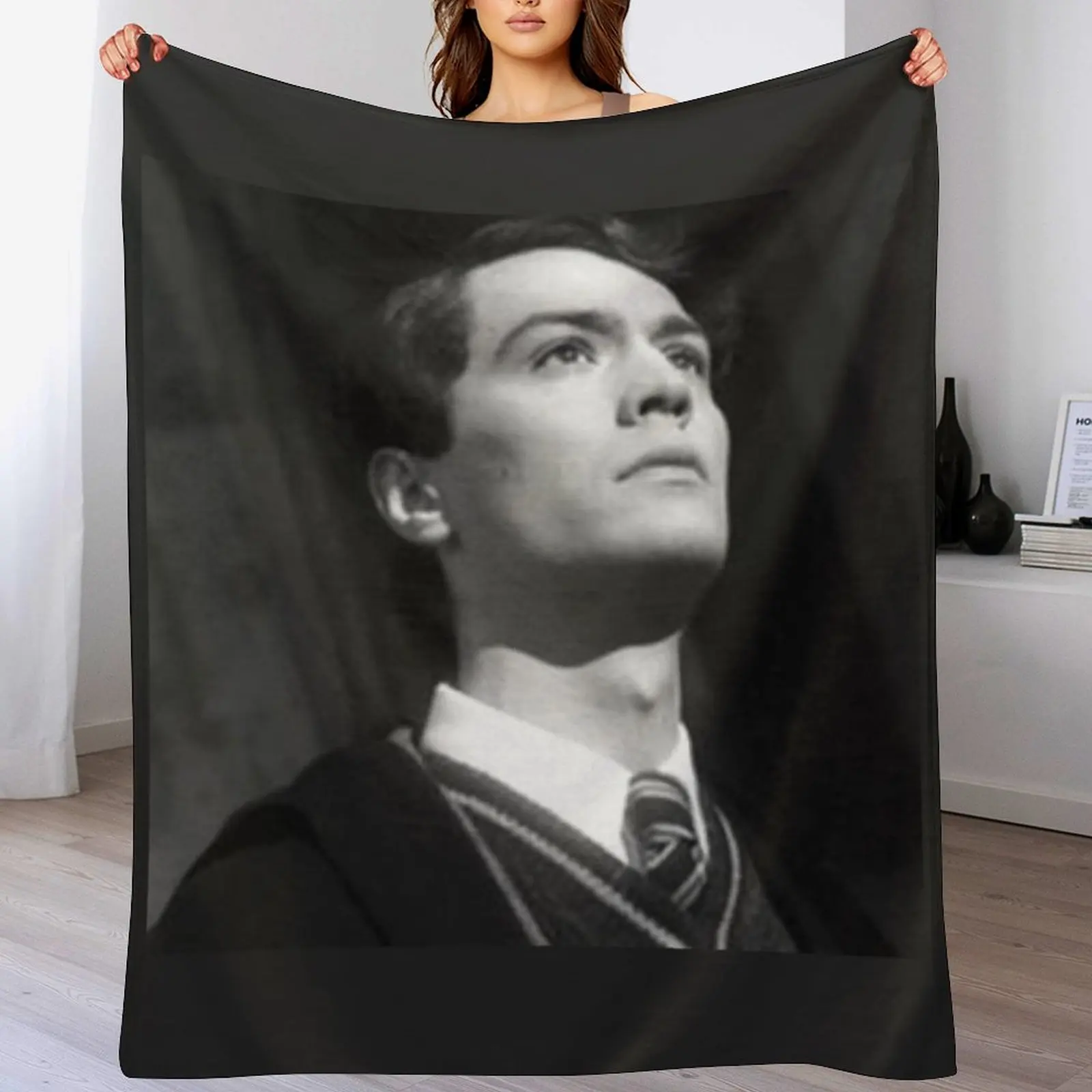 Tom riddle Throw Blanket Thin Travel Blankets