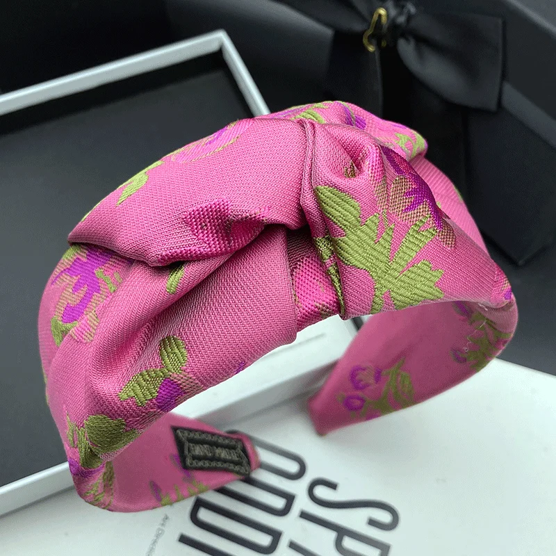 Hairpin Headband for Women, Fashionable and Stylish, High Skull Top, External Headwear, Wide Edge Compression Headband