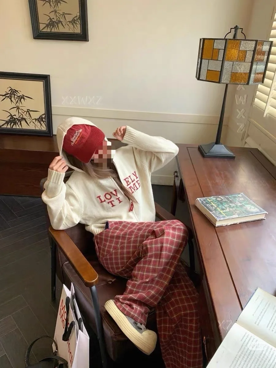 

Hooded Zipper Knitted Sweatshirt Embroidered Letter Pattern Short Style Ultra Slimming Early Autumn Fashion Korean Style Card...