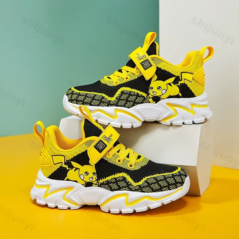 

Лето 2024, повседневная спортивная обувь с мультяшным дизайном для мальчиков, дышащая обувь на толстой подошве с летающим плетением, модные трендовые низкие кроссовки на массивном каблуке