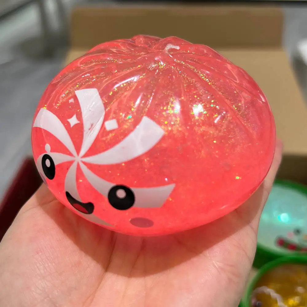 Niedliches Weihnachts-Bun-Squeeze-Stressabbau-Spielzeug, Quetschbares Bun-Spielzeug zum Stressabbau, Büro-Greifspielzeug, Geschenk, Schreibtischdekoration – Detail 7