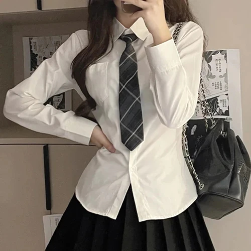Imagen 2 del producto Camisa blanca de estilo pijo Coreano para mujer, blusa de manga larga con cuello vuelto, uniforme JK para mujer, Tops dulces ajustados sexys para otoño