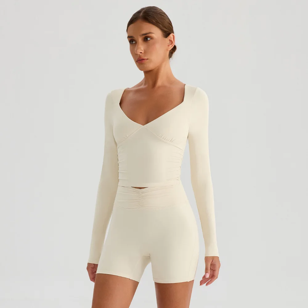 

Women's Fitted Long Sleeve Deep V-Neck Active Top Quick-Dry Fabric Barely-There Feel for Running Gym Yoga Outerwear