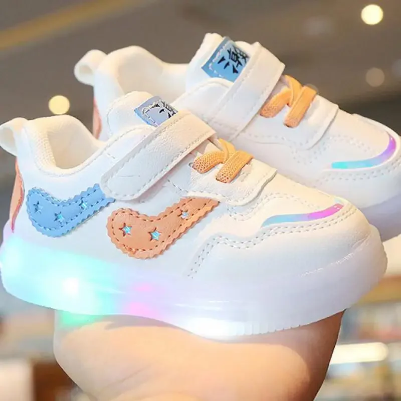 

Baby Led Shoes For Boys Girls Luminous Toddler Shoes For Kids Soft Bottom Sneakers With LED Lights Glowing tenis