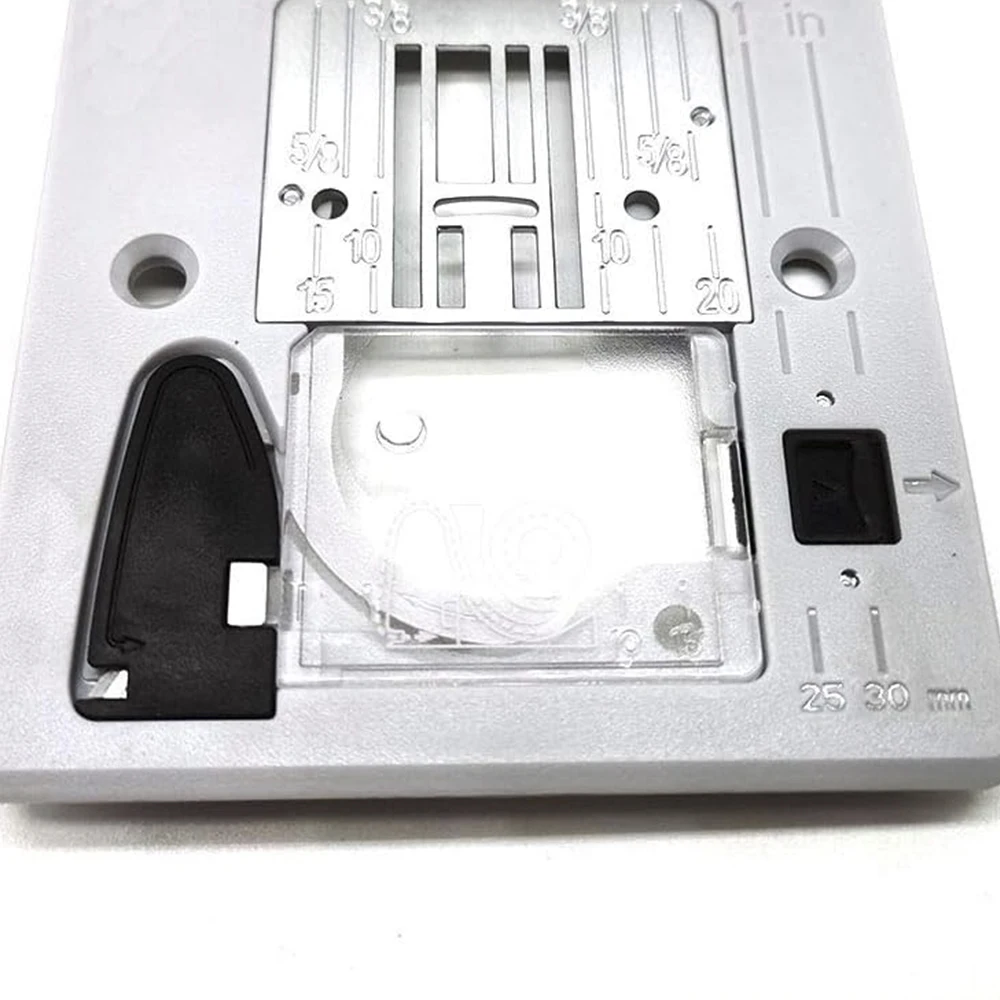 

1Pc Bobbin Cover Plate Alternate Part Q4GA033031 Durable Accessories Replacement Fit For Singer Sewing Machine 3333 3342 3337