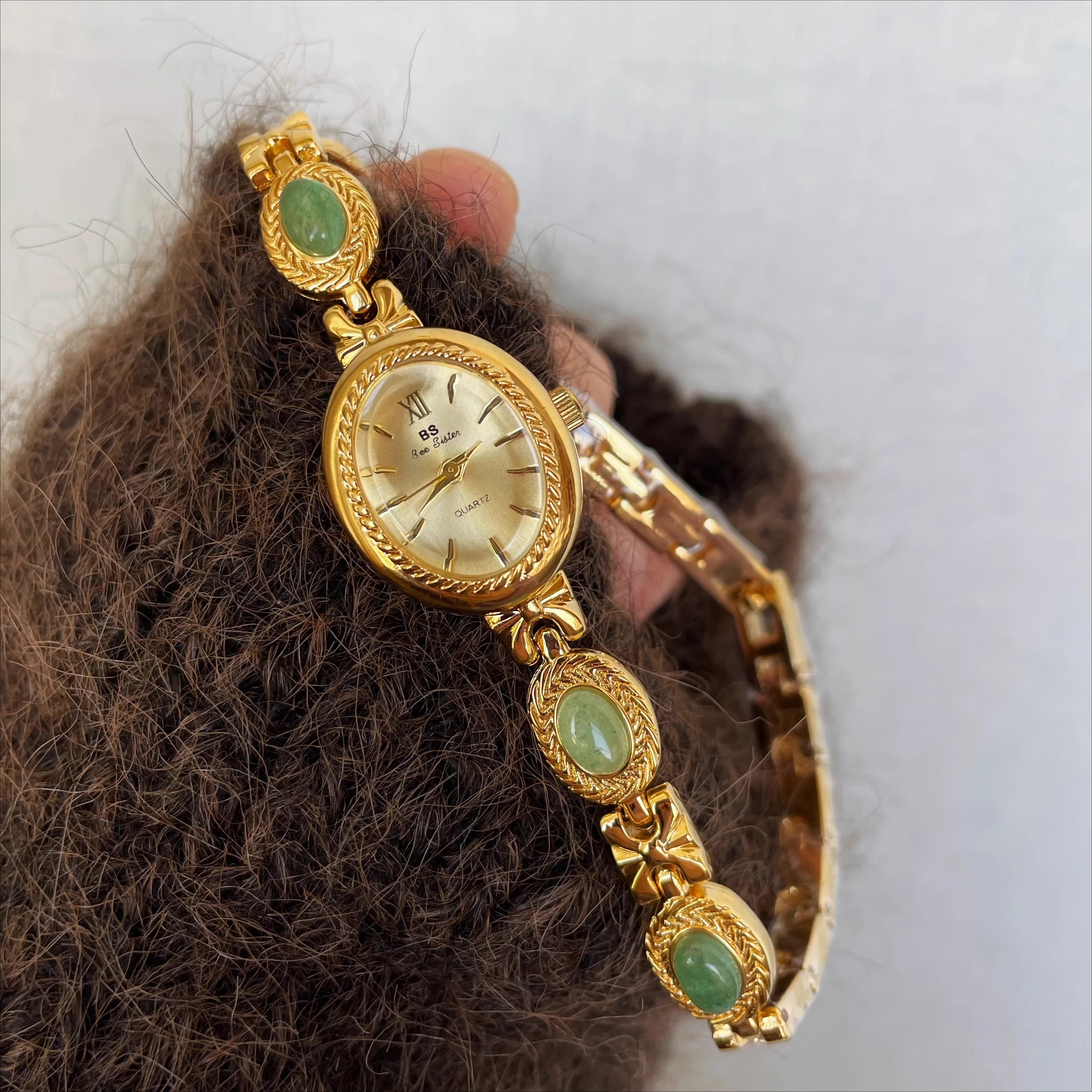 Waterproof 2025 quartz watch birthday gift classic trend women's watch elegant and simple