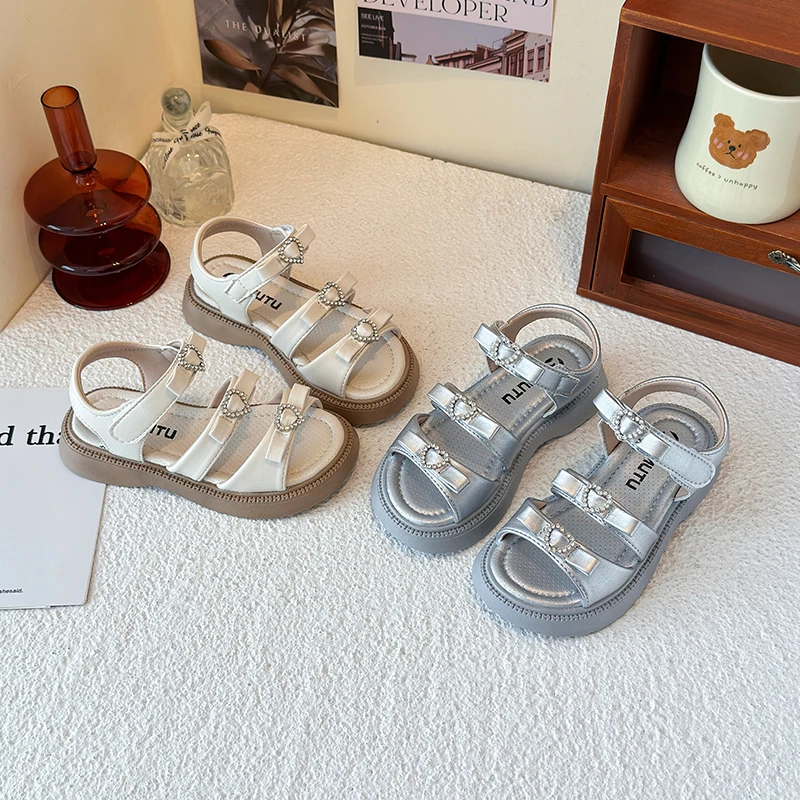 

YUYIN New Summer Children's Sandals with Rhinestone Bow and Heart Decorations Princess Style Comfortable and Breathable Sandals