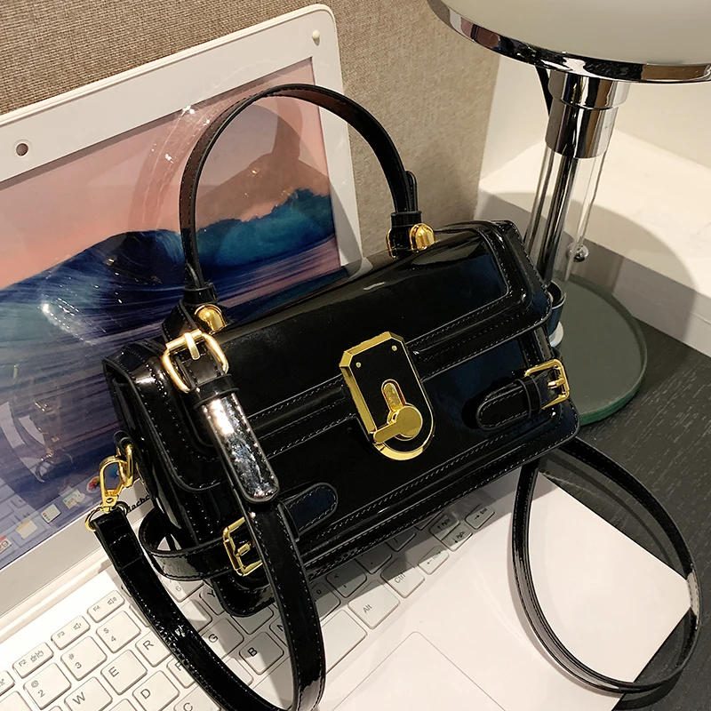 Retro Patent Leather Red Women\'s Shoulder Bags Luxury Flap Hasp Crossbody Bag Solid Color Underarm Bag Lady Versatile Handlebags