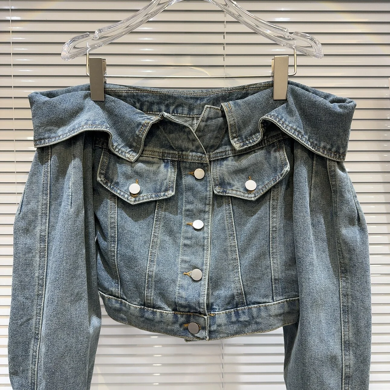 Retro Hot Girl Workwear Denim Short Jacket Women's Neck Hanging Pocket Sewing Design Autumn New Style Standard Version Long S...
