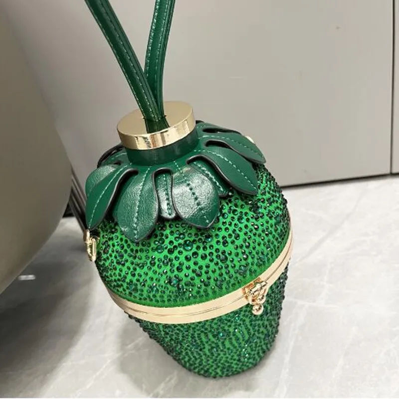 Women Newest Crystal Clutch Bags Strawberry Style handmade Diamond embellishment handbag Box Bucket Single shoulder crossbody