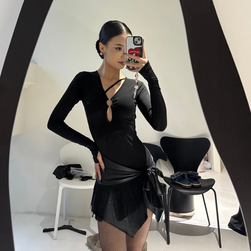 

Женская одежда для латинских танцев, костюм для соревнований по бальным танцам для взрослых, румба, черный топ с длинными рукавами, юбка с кисточками для латинских танцев, SL14396