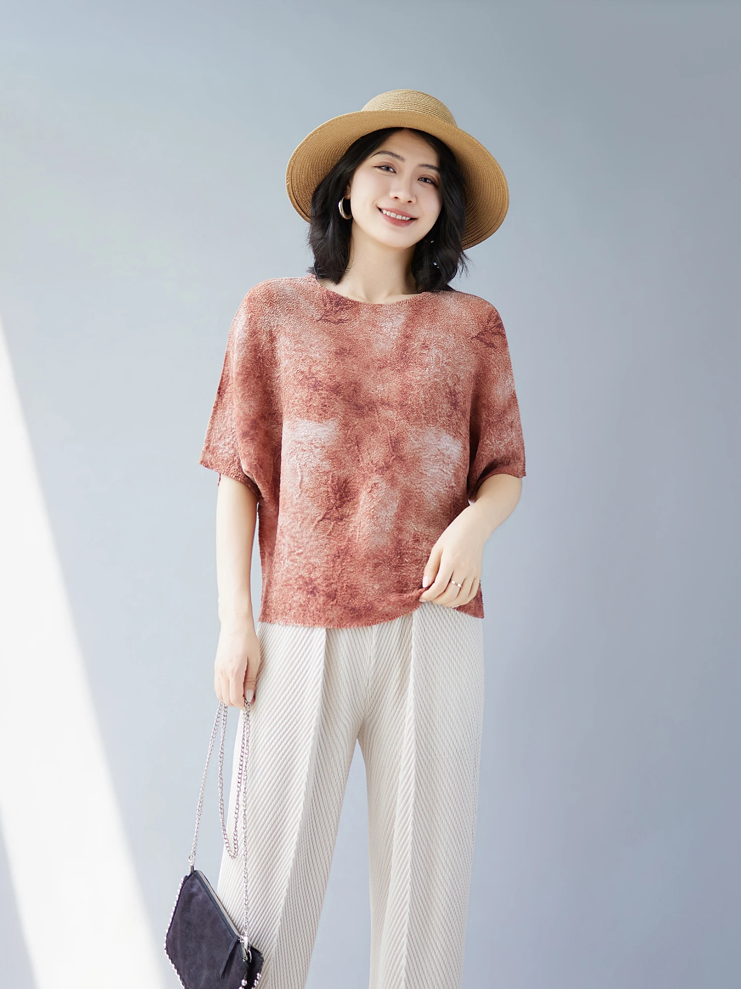 Loose Fit Gradient Color Short Sleeve Women's T-shirt Thin Batwing Sleeve Comfortable Breathable Ultra Light No Ironing Needed