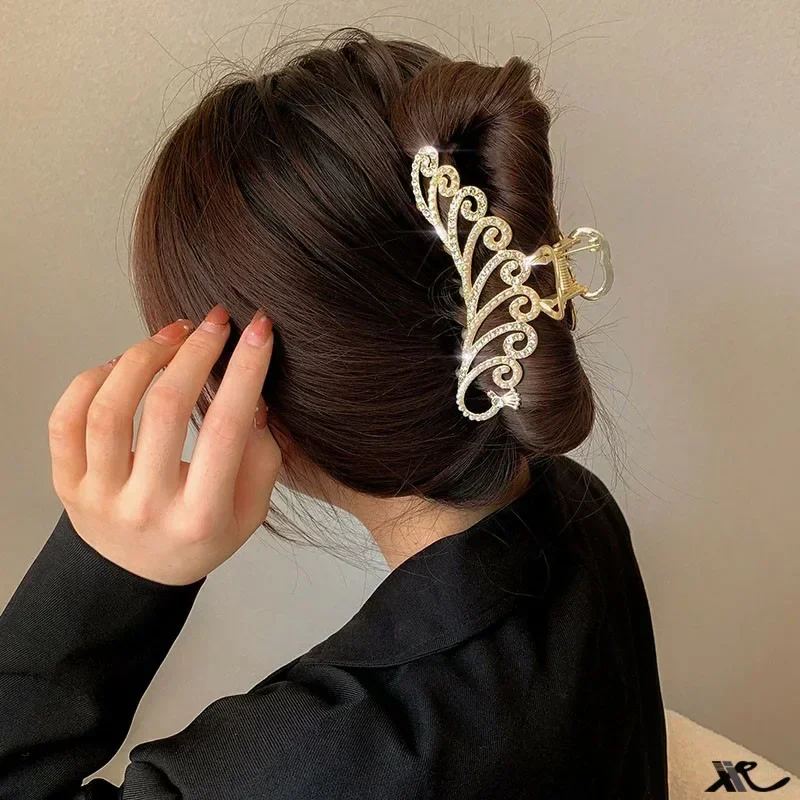 Beautiful peacock shaped diamond pearl hair clip: Non slip grip, suitable for all hairstyles, durable and fashionable,