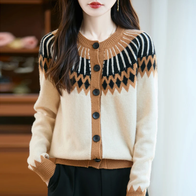 

New 100% Merino Wool Knitted Cardigan In Autumn And Winter, High-End Loose Contrast Jacquard Cardigan is Comfortable And Warm Ou