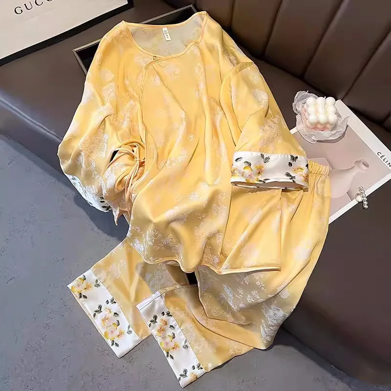 

Новый комплект женской пижамы из ледяного шелка: модный домашний костюм из 2 предметов с цветочным принтом для сна и отдыха весной и осенью