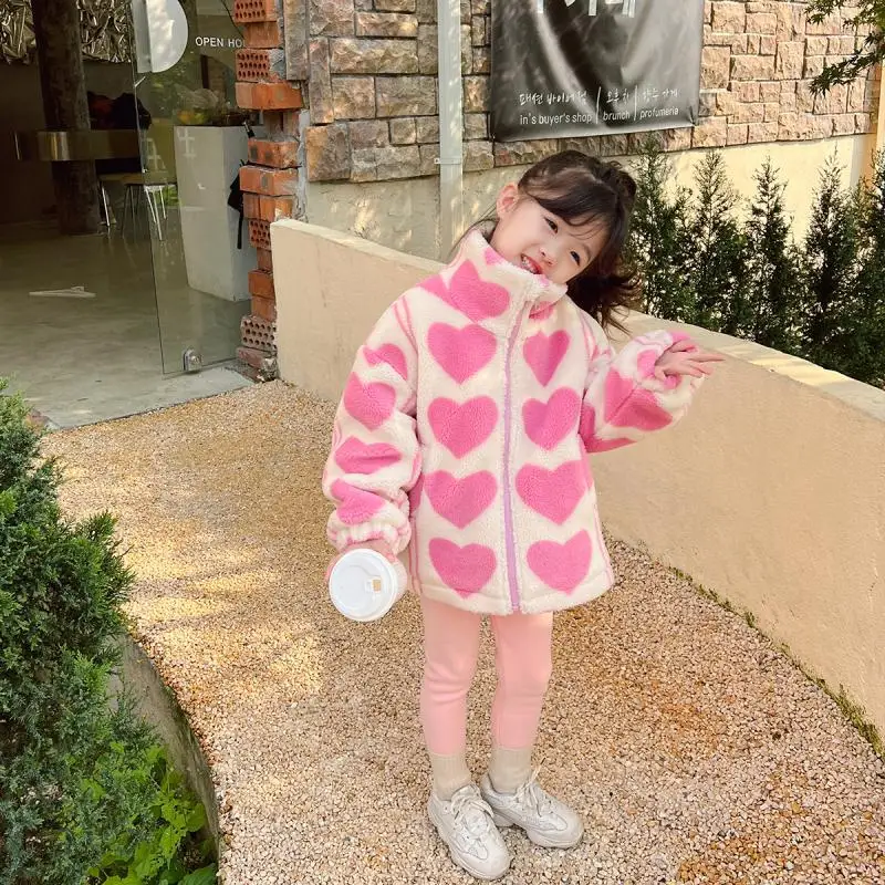 

2025 зимняя теплая флисовая куртка с милым принтом в виде сердца для девочек, детское пальто, верхняя одежда, От 2 до 7 лет