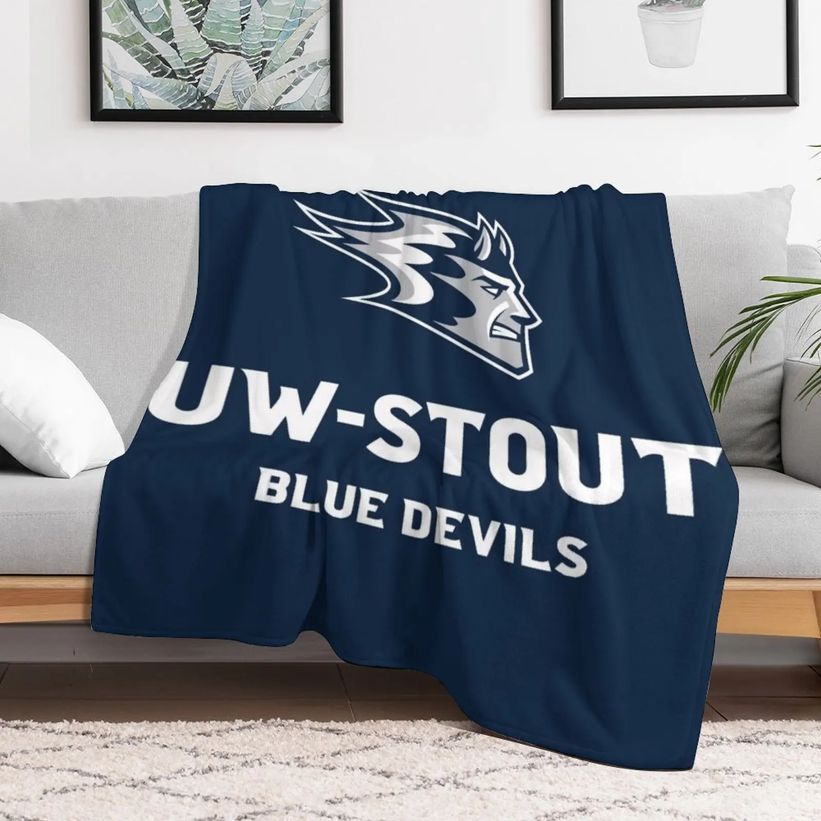 University of Wisconsina??Stout Throw Blanket Fashion Sofas for sofa for babies Decoratives Blankets