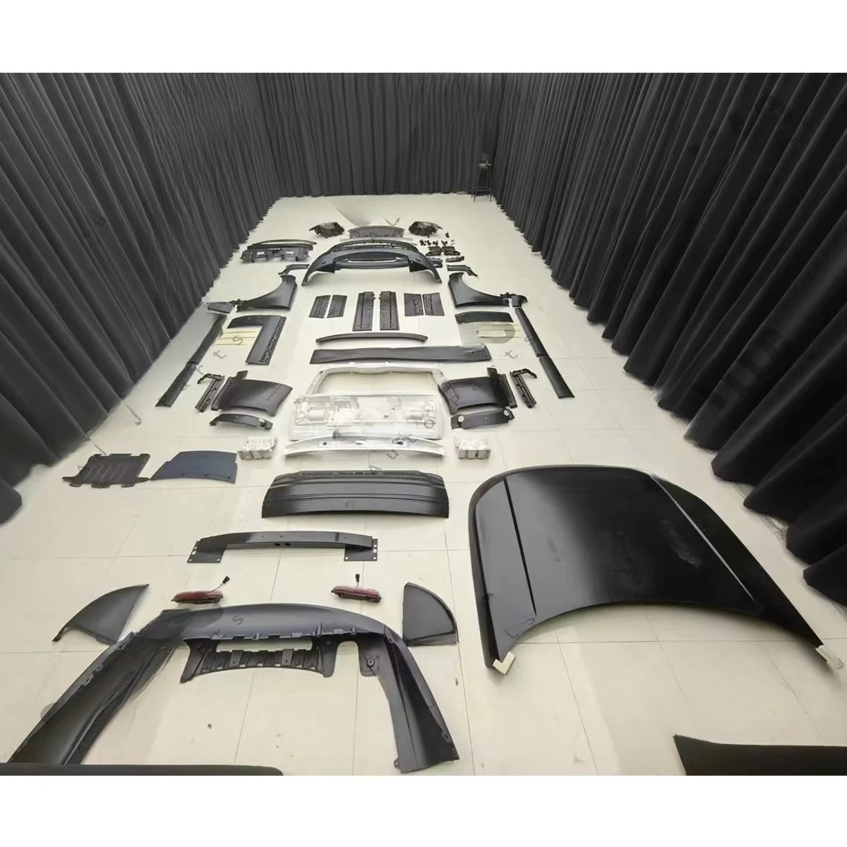 Best Quality Body Kit With Hood Bumpers for Range Rover vogue L405 2013-2017 Facelift to 2023.