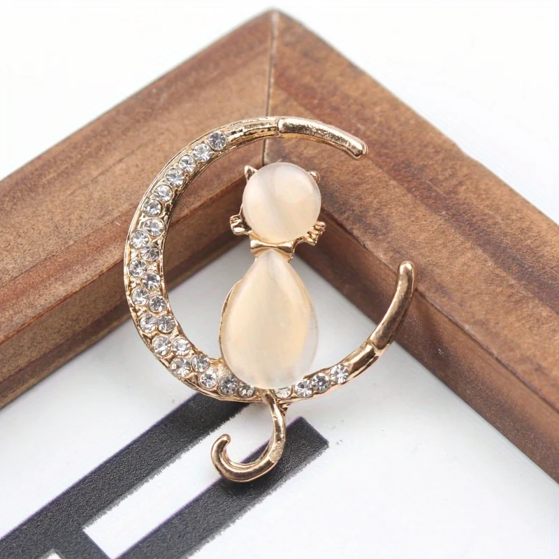 Cat's Eye Stone Moon Kitten Brooch High-grade Animal Corsage Fashion Niche Pin Anti-slip Light Accessory