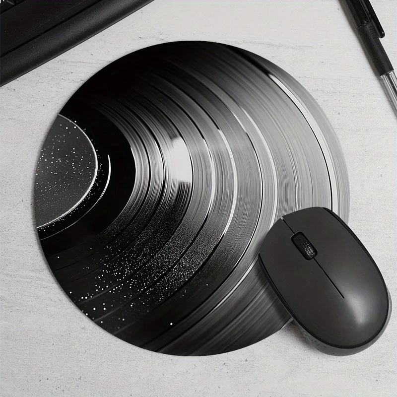 The rubber mouse pad designed for the vinyl record is anti-slip, waterproof and durable, suitable for gamers and music lovers