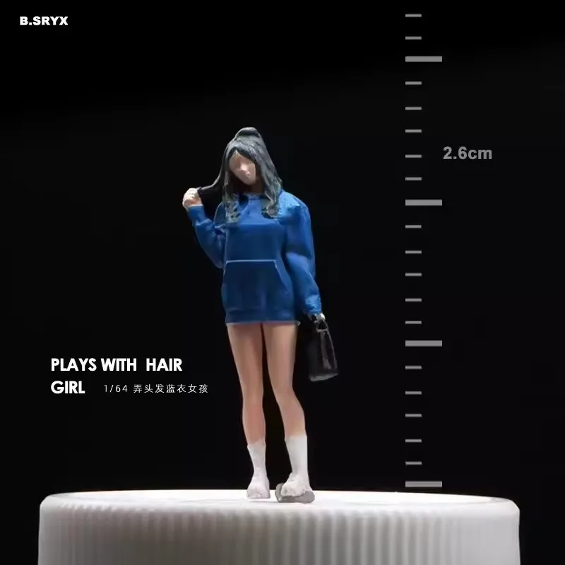 1:64 Model 1 Stuks Mode Schoonheid Groen Beklede Meisje Staande Op Een Voet Meisje In Zwarte Jurk Rok DIY Scène accessoire Collectie