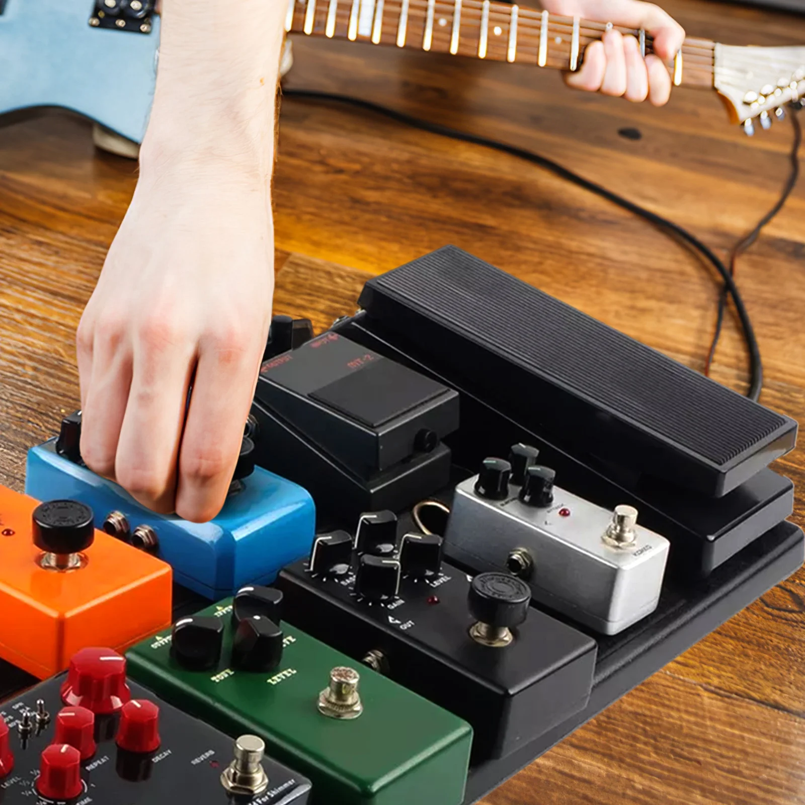 

Guitar Effects Pedal Board Portable Lightweight Sturdy Case For Pedal Organization Cable Management Secure Mounting