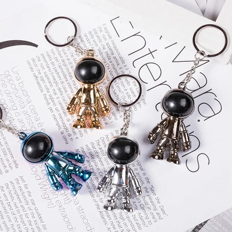 New Fashion 3D Astronaut Keychain Space Robot Spaceman Keychain Keyring Alloy Gift for Man Friend Creative Car Keychain Pendant