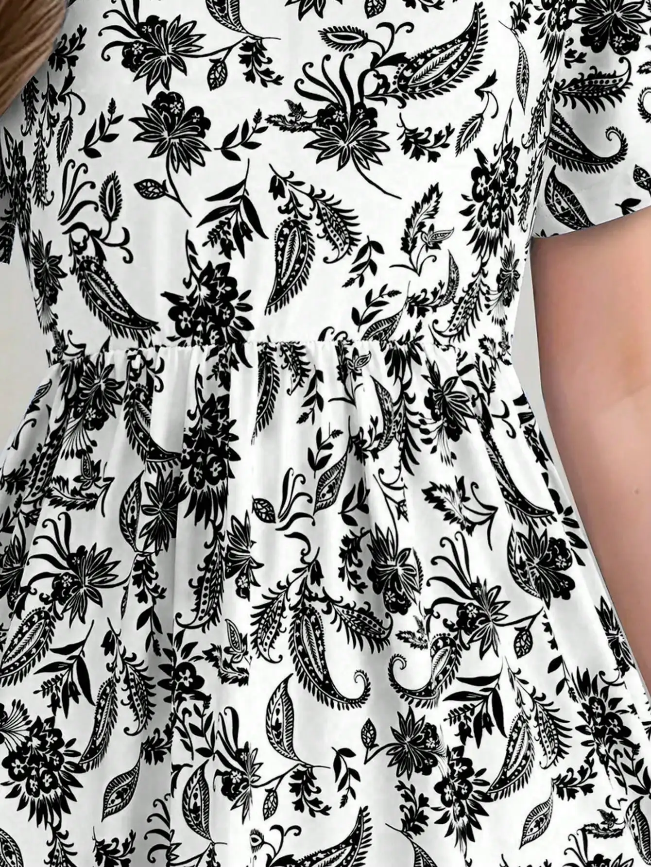 Mädchenkleid im Bohemian-Stil mit Paisley-Muster, Kurzarm, Mittellang, Lässiges Sommerkleid, Urlaubsgeschenk 2026 – Detail 10