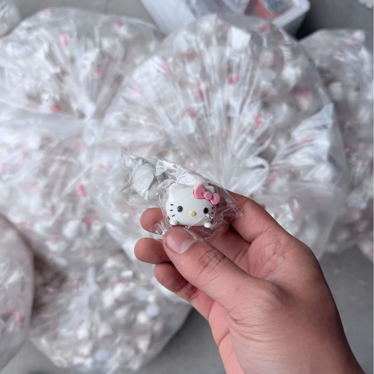 Sanrio Kuromi Super Cute Dashboard Ornaments, DIY Water Cup & Insulated Mug 3D Stickers Pack of 20