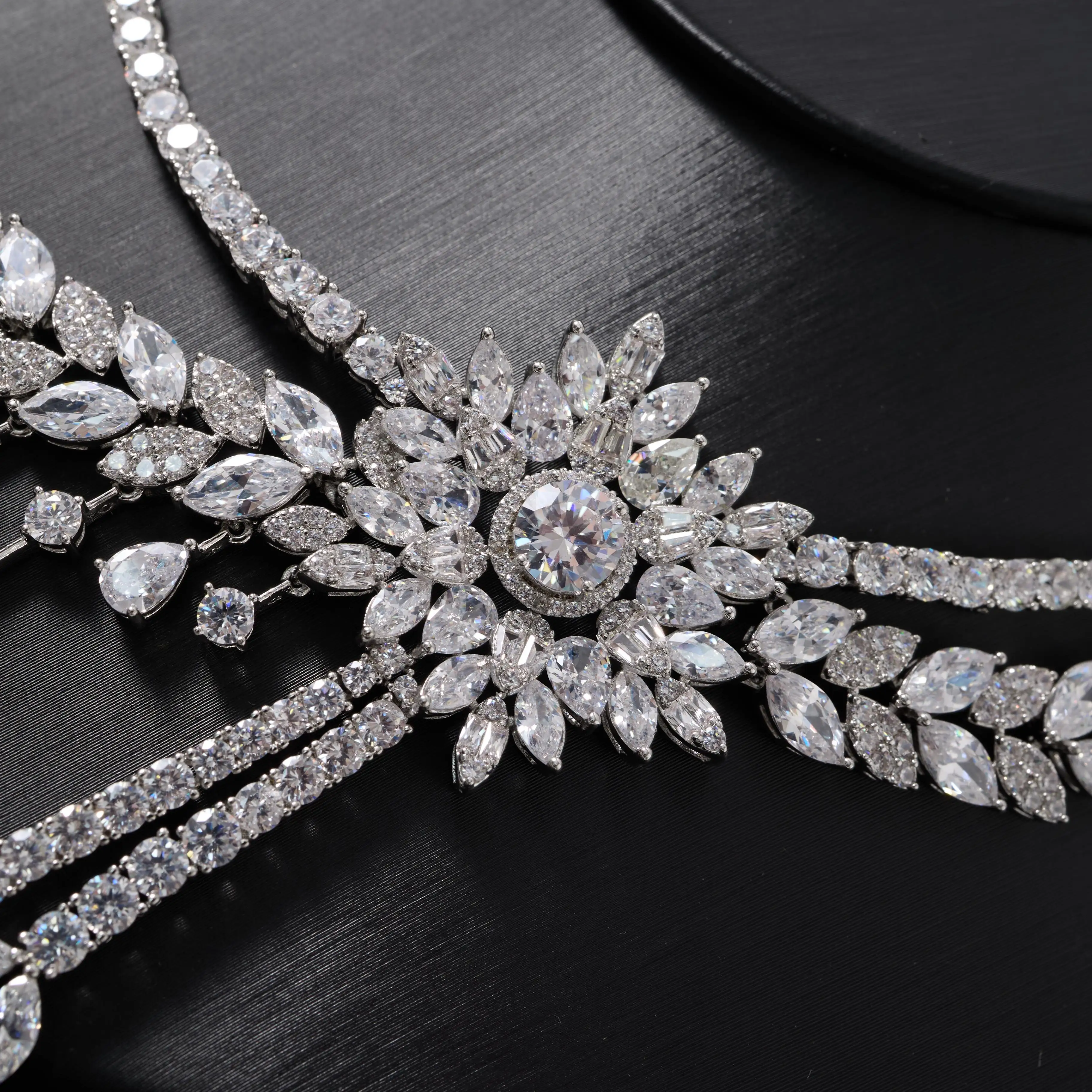 241101 Luxury Women Necklace Sets Cubic Zirconia Bridal Big 4 pcs Jewelry Wedding Engagement Party Festival Jewel Accessory