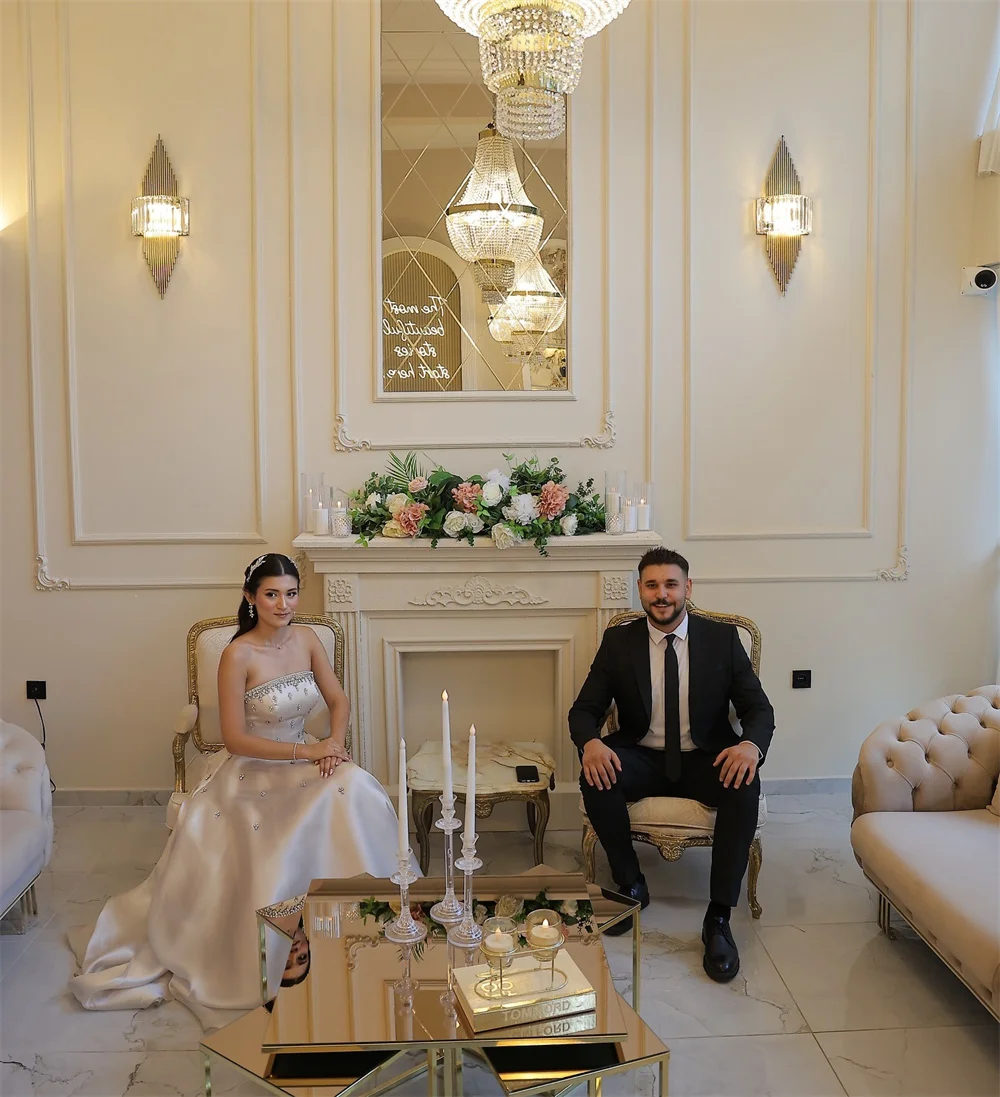 فستان زفاف كيوتو فاخر بدون حمالات مخصص بأحجار الراين على شكل حرف a أنيق من الساتان فساتين سهرة بطول الأرض