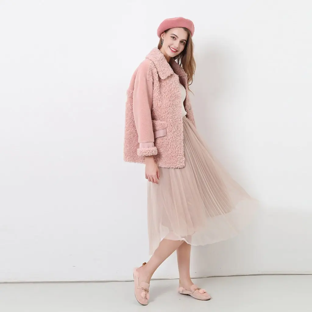 

Women's Short Artificial Fur Coat Autumn Winter Plush Stitching European American Style Haining Fur Manufacturer Wholesale
