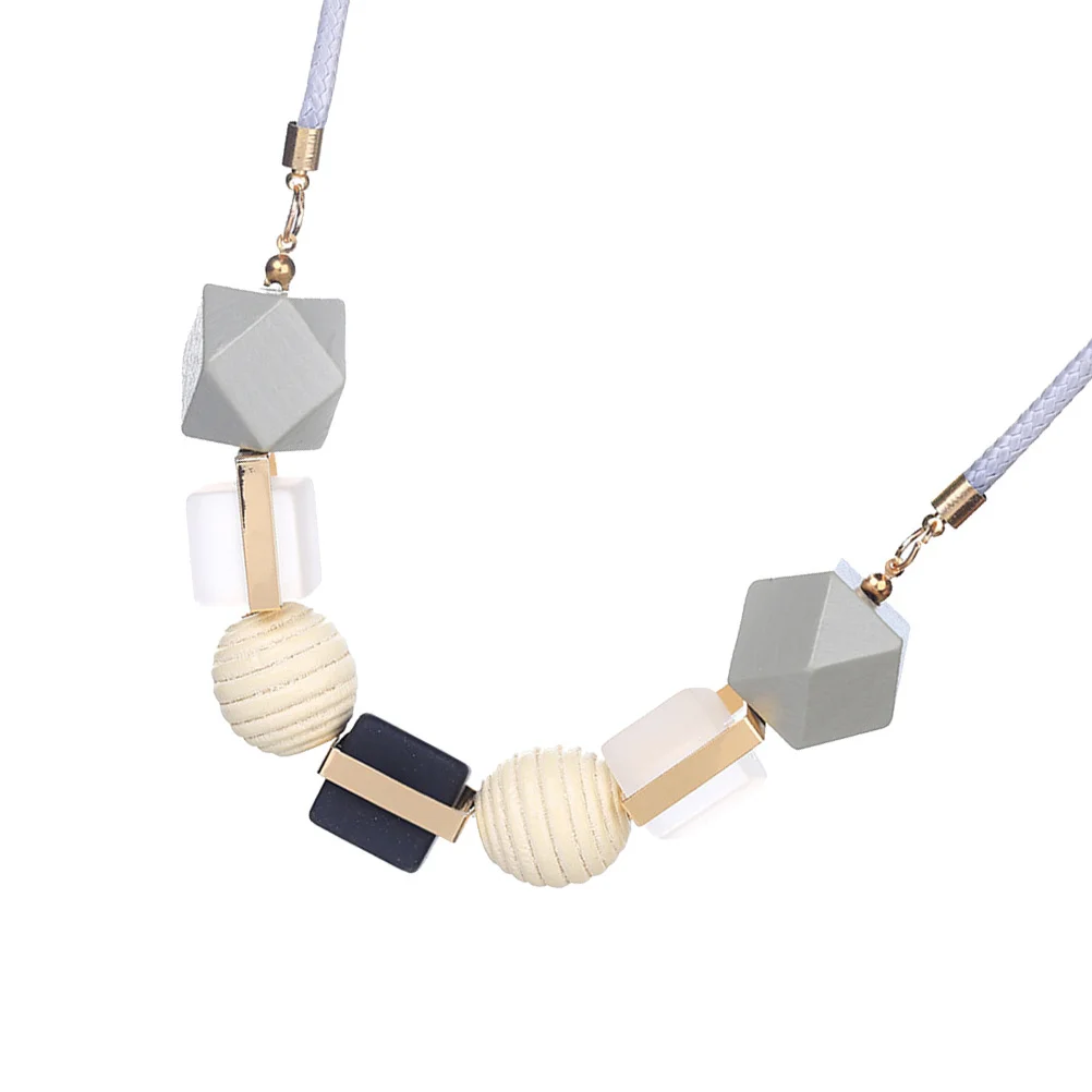 

1Pcs Wooden Beads Necklace Creative Geometric Pendant Necklace Simple Elegant Jewelry for Women Valentine's Day Gift