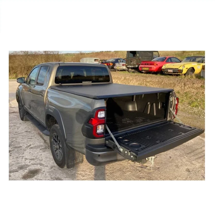 New Listing Best Quality Soft Three Fold Retractable Roller Lid Shutter Tonneau Cover for Nissan Navara NP300 (2016-ON) Tri-Fold