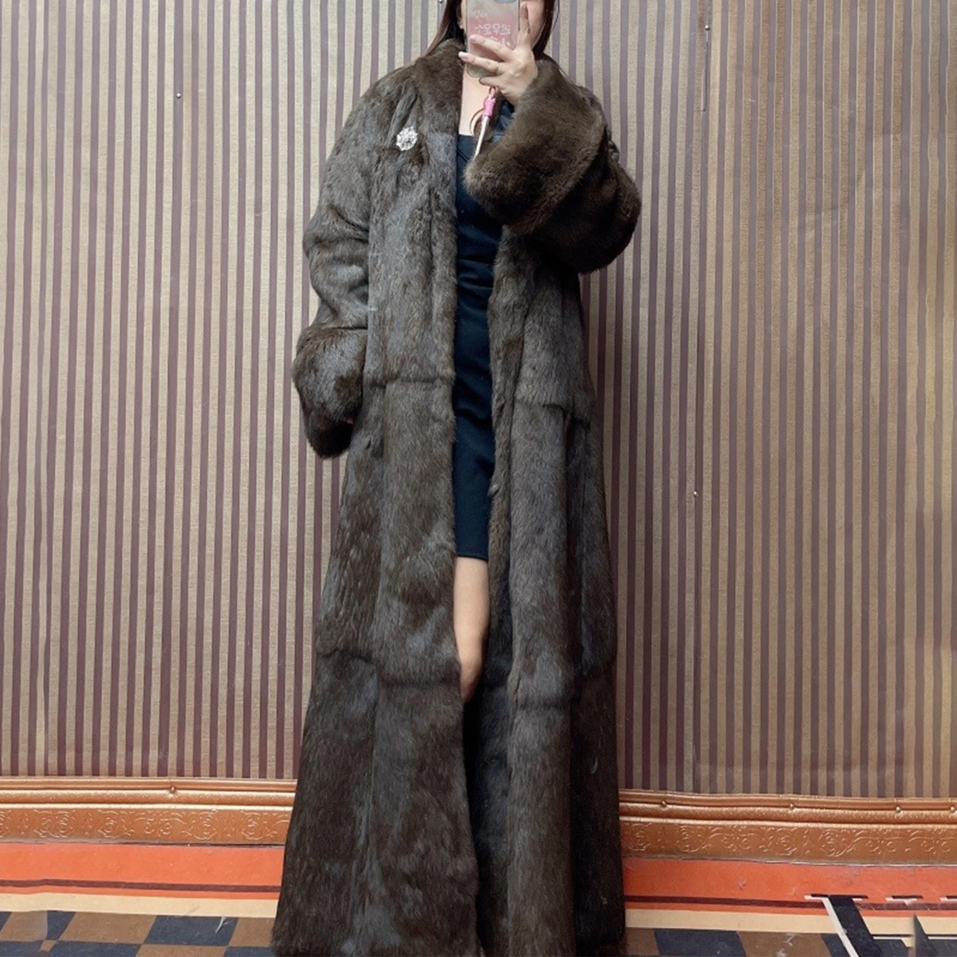 X-Long Length 120cm Natural Rabbit Fur Coat Brown White Color Rabbit Fur Jacket Winter Overcoats Women