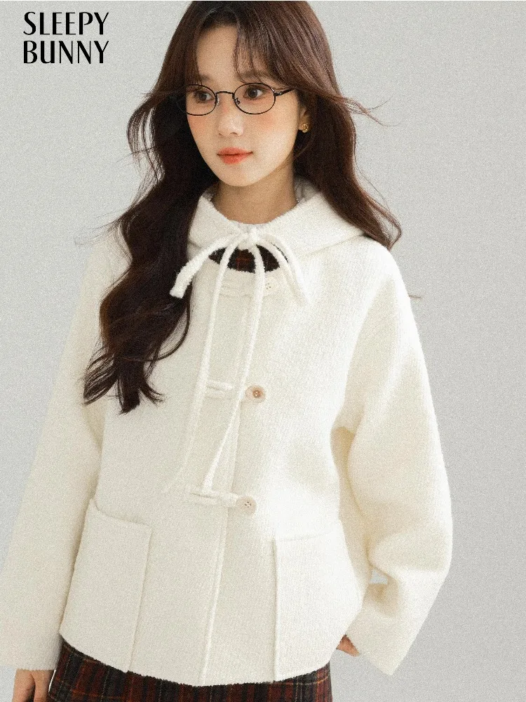 

Sweet Wool Hooded Coat for Women Short Loose Woolen Jacket Elegant Warm Outerwear Autumn Winter Small Frame Casual Daily Outfits