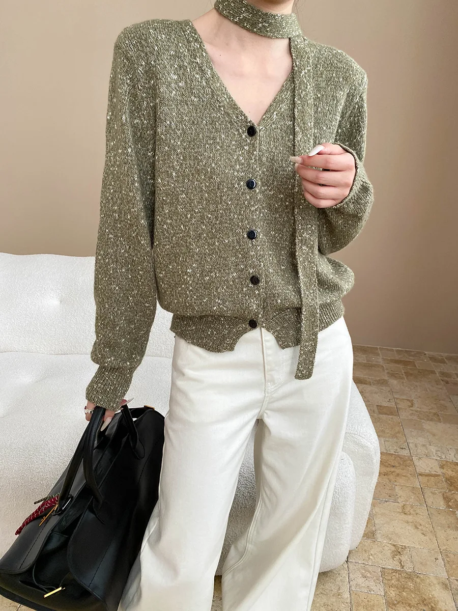 

Women's gentle feeling, ribbon slimming, V-neck mixed color floral yarn knitted cardigan sweater