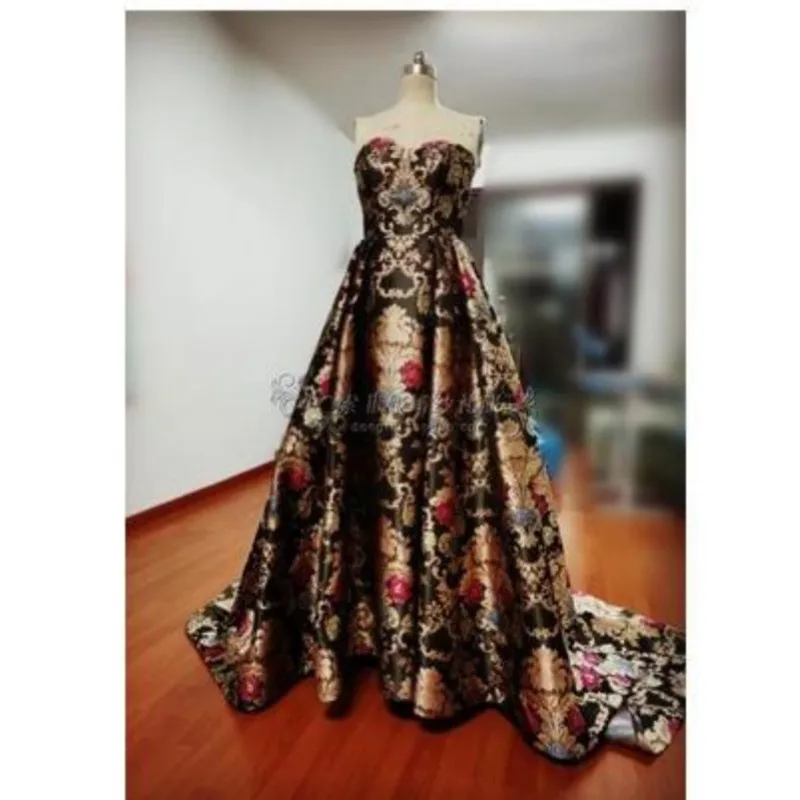 Jacquard Fabric Evening Dresses With Big Train A-line Evening Gown Vintage Elegant Party Dress Plus Size Abendkleider Customized