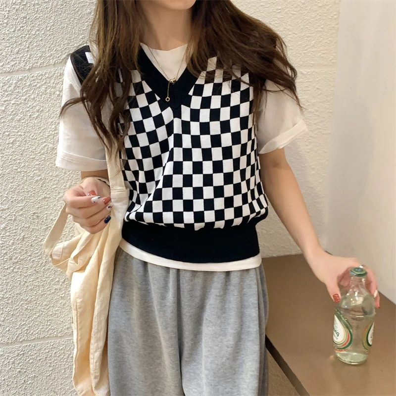 Women Knit Sweater Vest Sleeveless Loose Plaid V-Neck Waistcoat Knitwear Tank Top Short Knitted Pullover Casual Jumpers