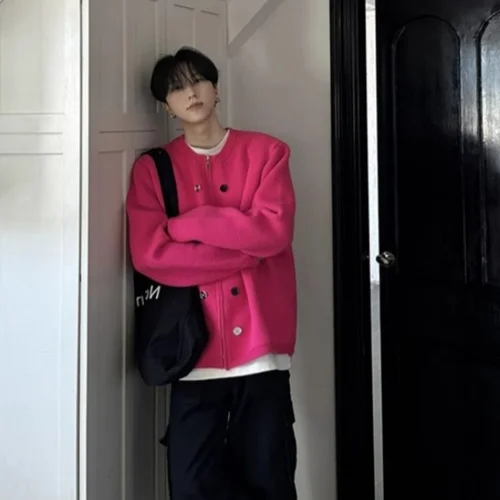 빈티지 핑크 스웨터 카디건 자켓 남자의 트렌디 한 하이 엔드 느낌 니트 탑 버튼 장식 라운드 넥 패션 도시 스타일