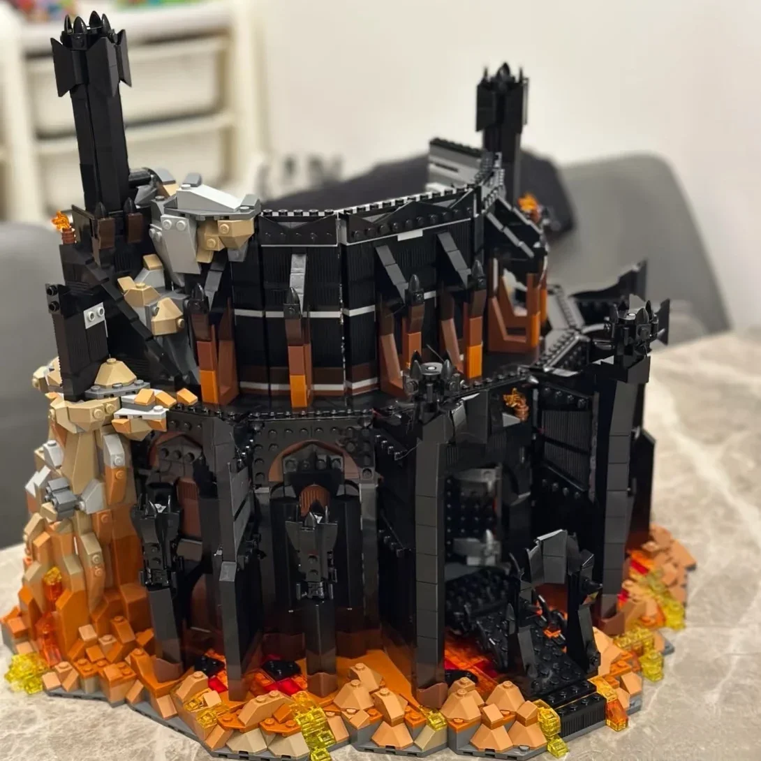 5471 Stück Kreative 10333 Black Tower Dark Modell Bausteine Kit Ziegel Halloween, Weihnachten Geburtstagsgeschenke