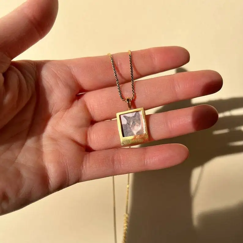 Europe America Gold Color Can Be Plugged in Hollow Out Photo Album Necklace UNISEX Can Hold Pet Photos, Photo Albums Necklaces