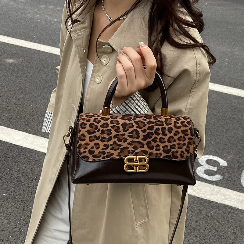 

Оливковая замшевая сумка на одно плечо в стиле ретро для выходных, прогулок, покупок, ежедневных поездок на работу