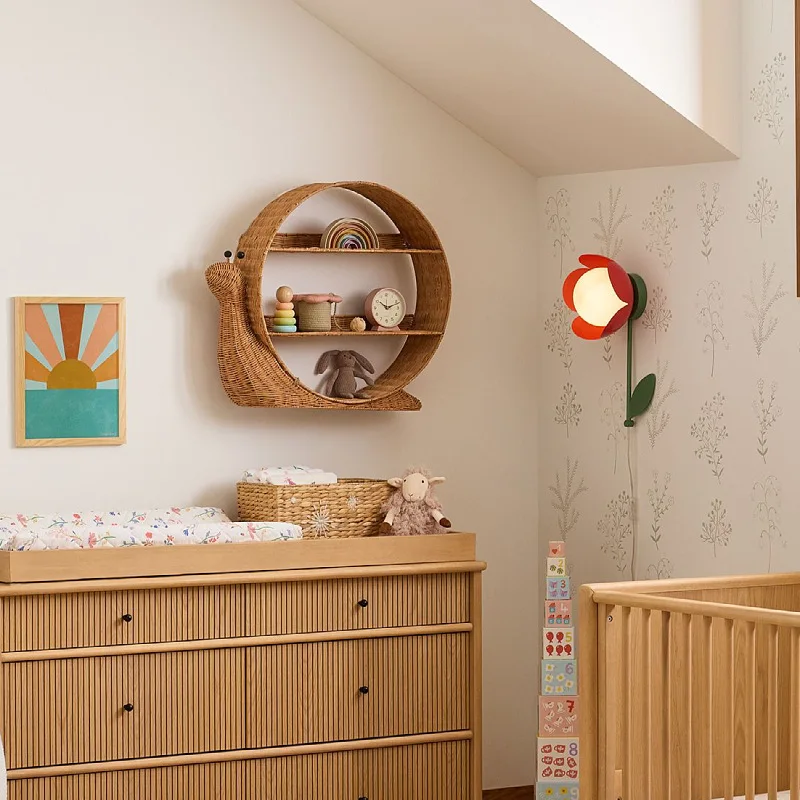 Nordic-Style Rattan Wall-Mounted Shelf Home Organization Basket Snail-Shaped Decorative Storage Rack